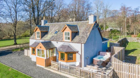 Gardener’s Cottage with Hot Tub